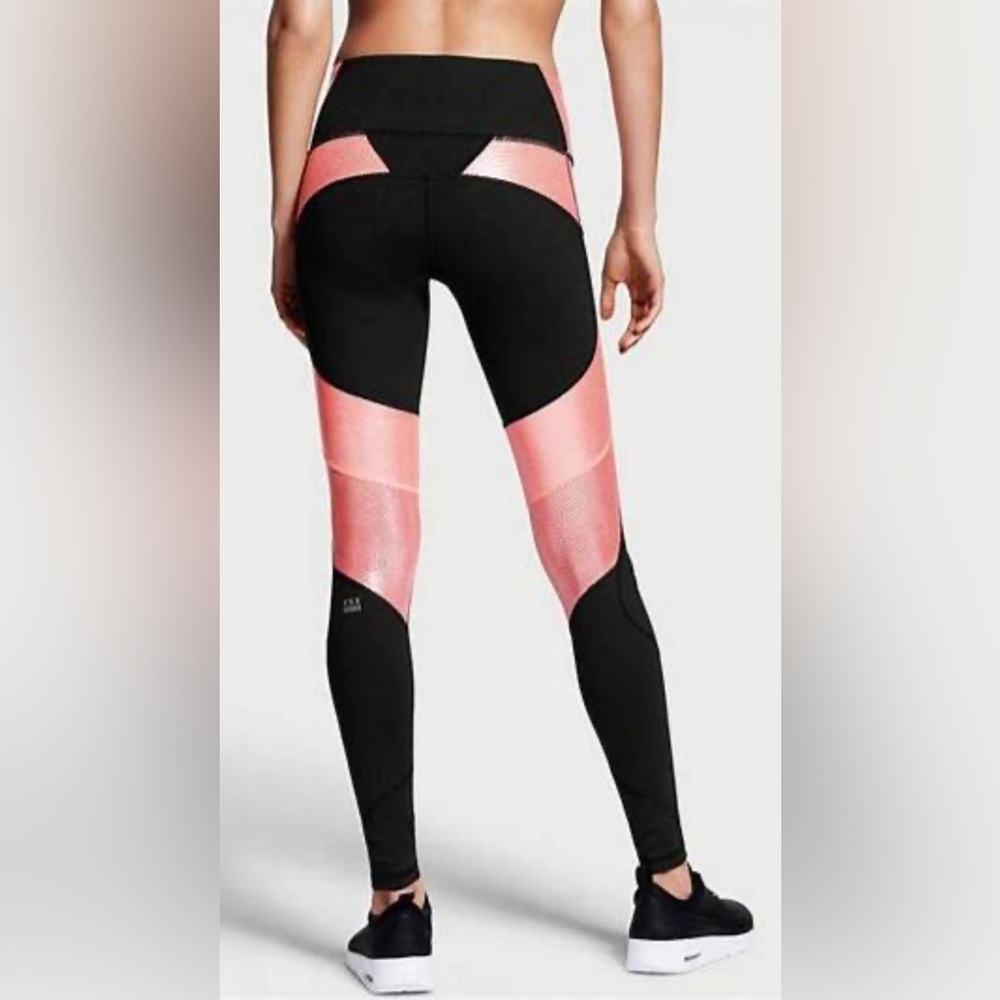 Victoria’s Secret Knockout Capri